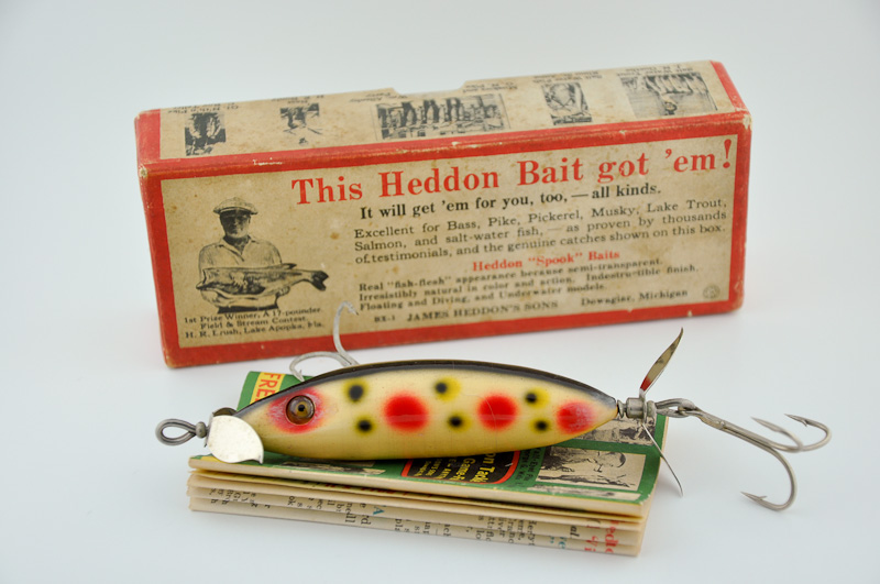 Vintage Heddon Vamp Strawberry Fishing Lure.の公認海外通販