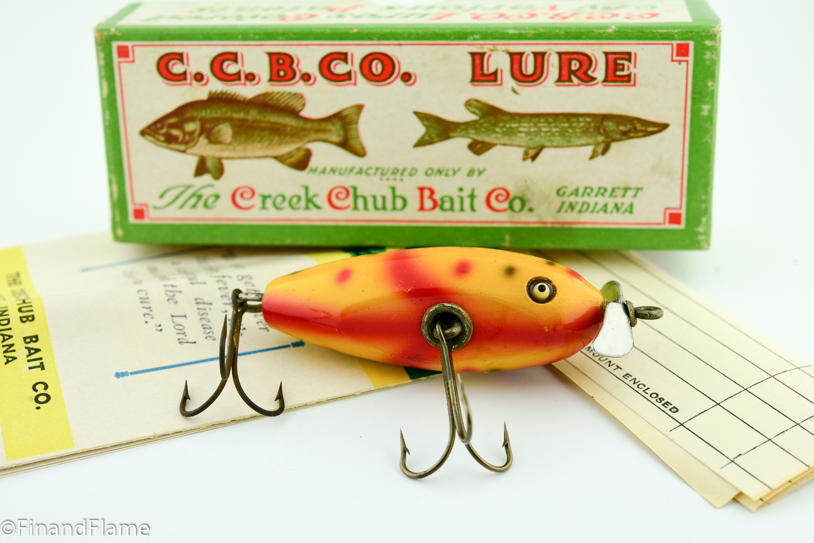 Creek Chub Injured Minnow 3 3/4 Wood Lure 3/4 oz Glass Eyes Pike #1500 Box  F/S 